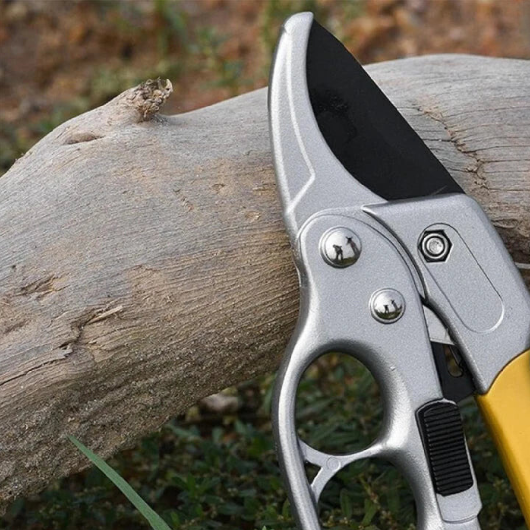 Durable SK-5 metal blade pruning shears.