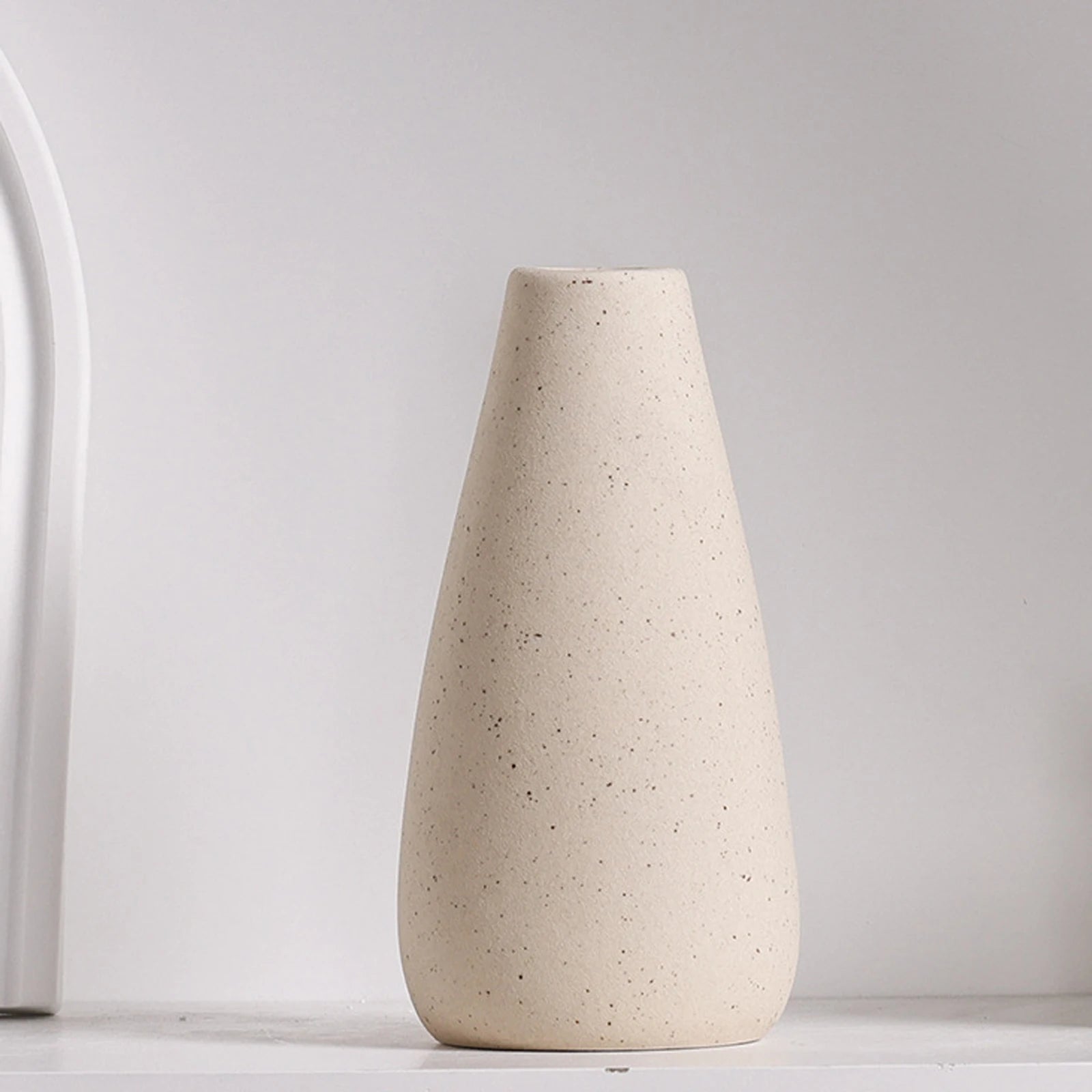 Minimalist Ceramic Flower Vase | Jscapes Home and Garden